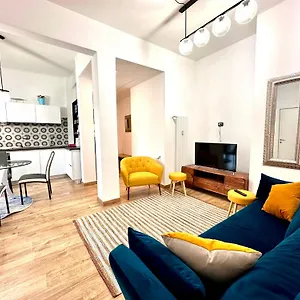  Appartement Lombardo's Family - Free Private Parking 700m From The Station!